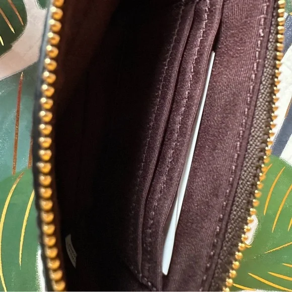 🤖 Cosmic Coach Robot Corner Zip Wristlet NWT - Picture 14 of 14